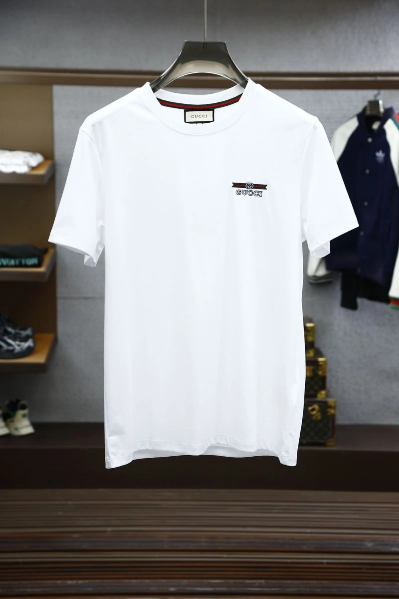 Sporty Louis Vuitton T-Shirts 134589