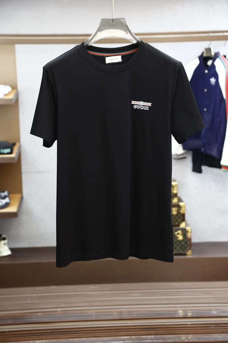 Sporty Louis Vuitton T-Shirts 134589