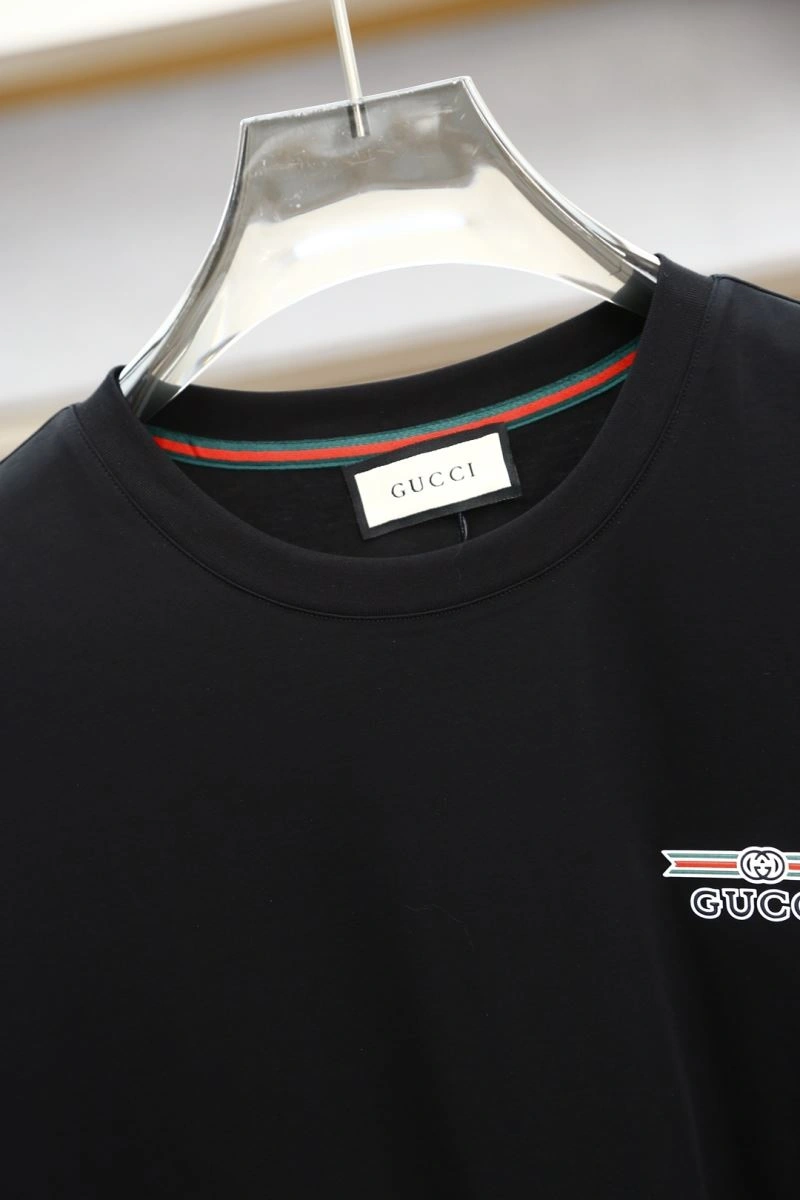 Sporty Louis Vuitton T-Shirts 134589