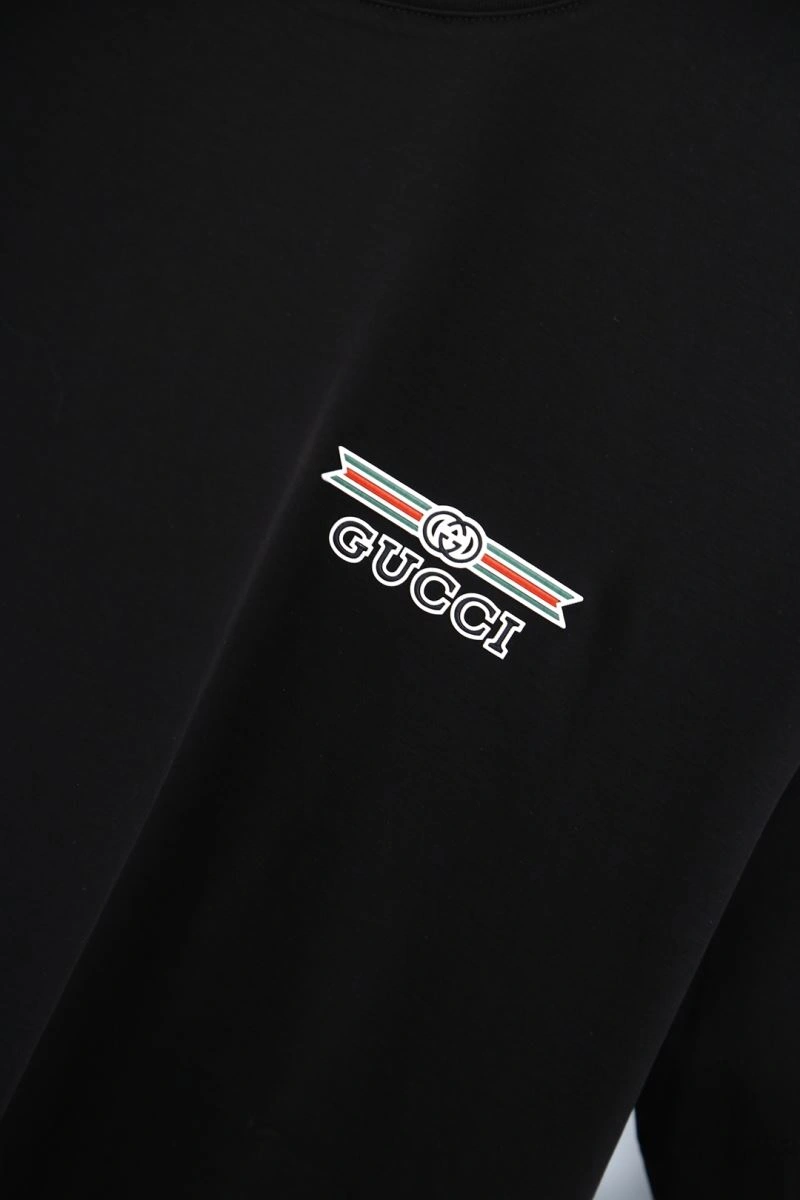 Sporty Louis Vuitton T-Shirts 134589