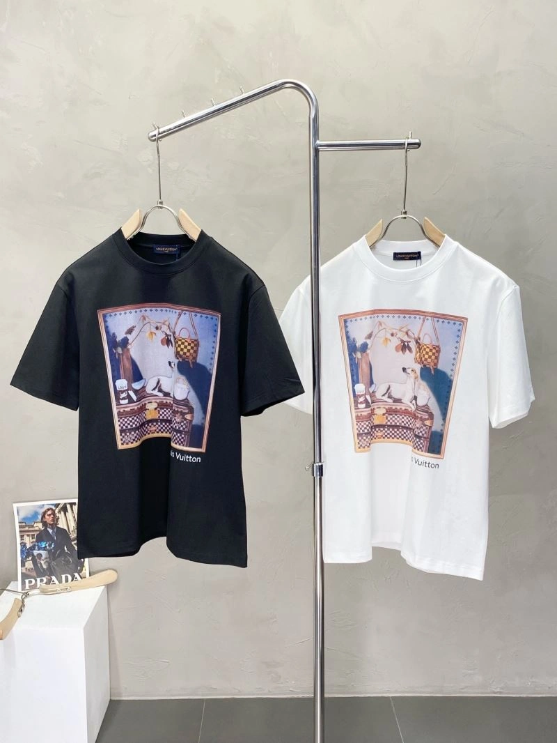Unisex Louis Vuitton T-Shirts 134576