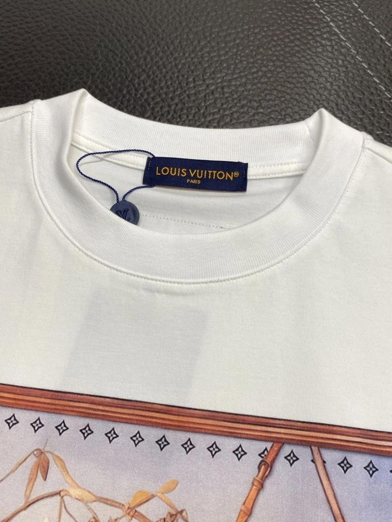 Unisex Louis Vuitton T-Shirts 134576