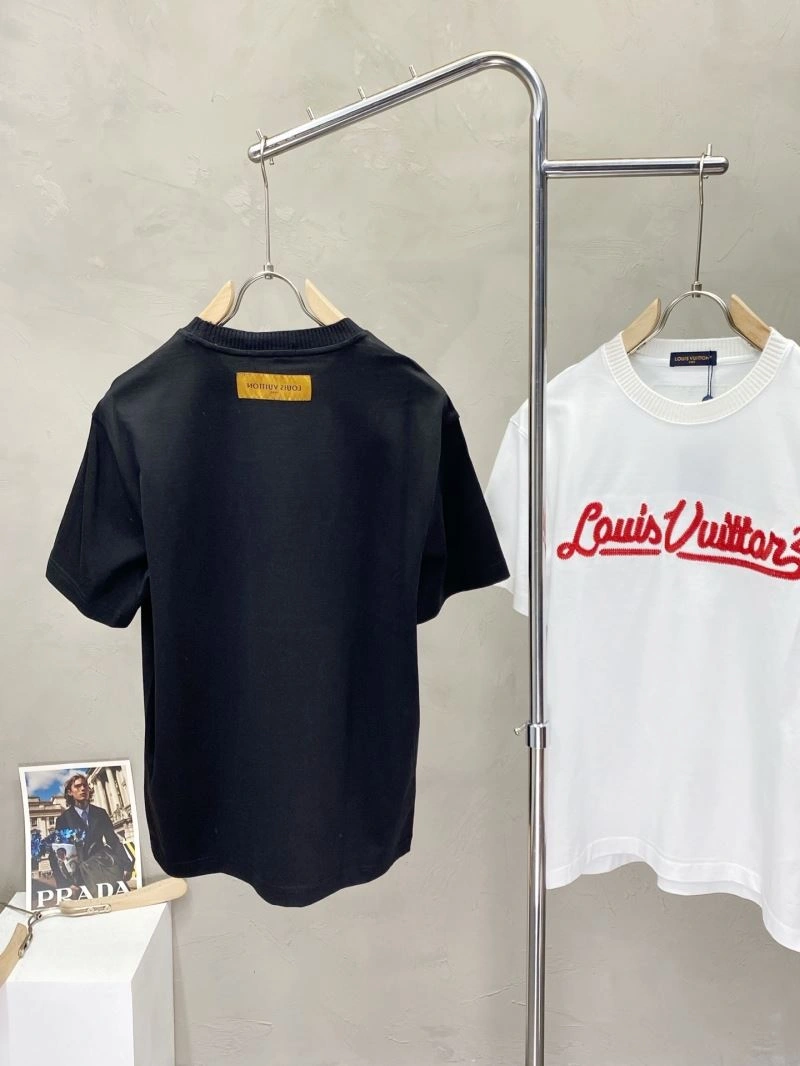 Louis Vuitton T-Shirts Sporty 134578