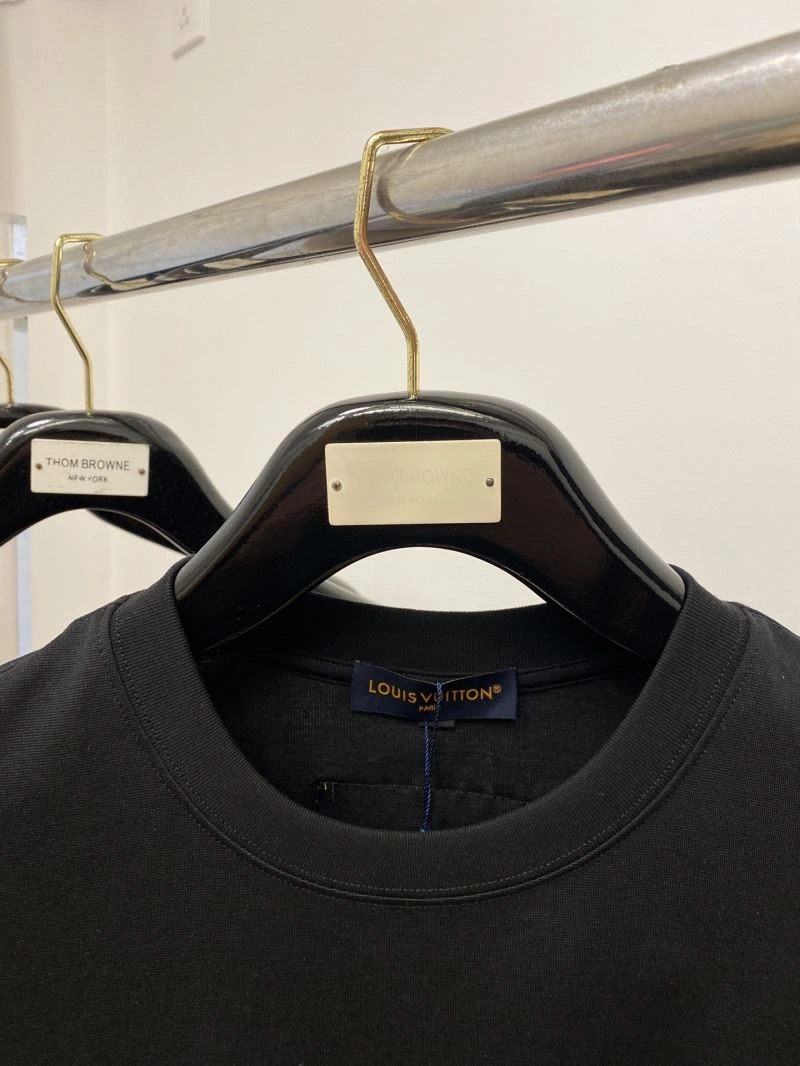 Attractive Louis Vuitton T-Shirts 134571