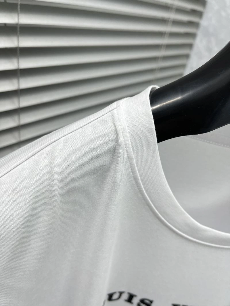 Sustainable Louis Vuitton T-Shirts 134582