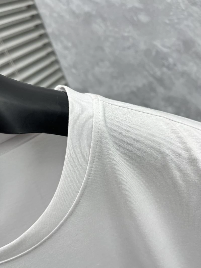Sustainable Louis Vuitton T-Shirts 134582