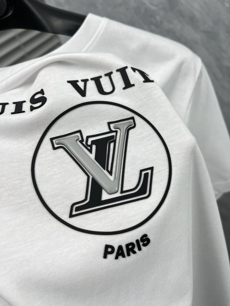 Sustainable Louis Vuitton T-Shirts 134582