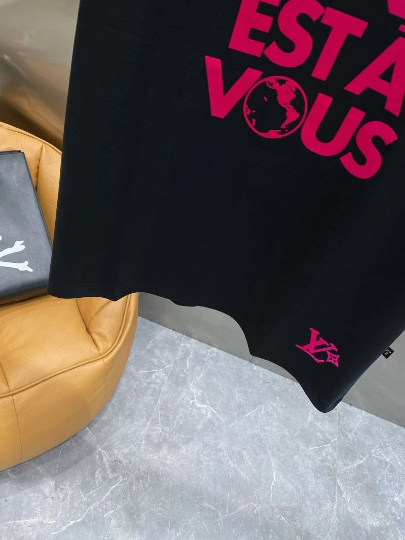 WeatherProof Louis Vuitton T-Shirts 134569