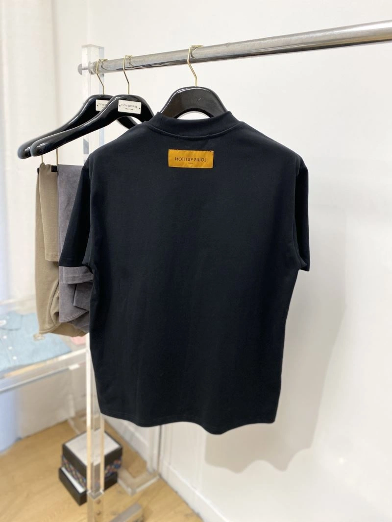 Louis Vuitton T-Shirts FashionForward 134565