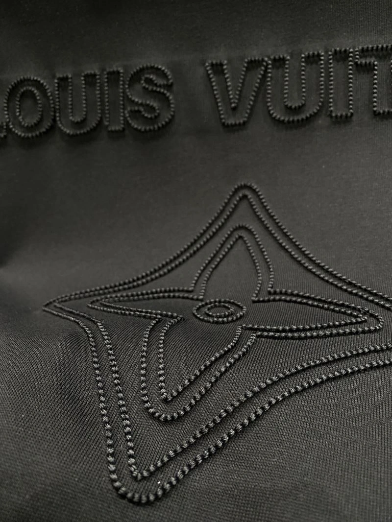 Refined Louis Vuitton T-Shirts 134556