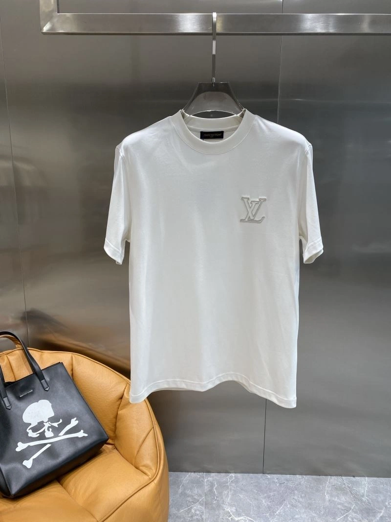 Vibrant Louis Vuitton T-Shirts 134562