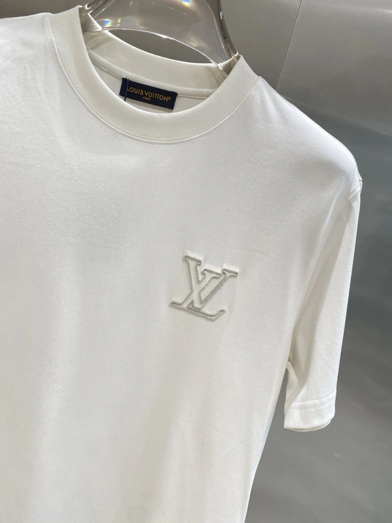 Vibrant Louis Vuitton T-Shirts 134562