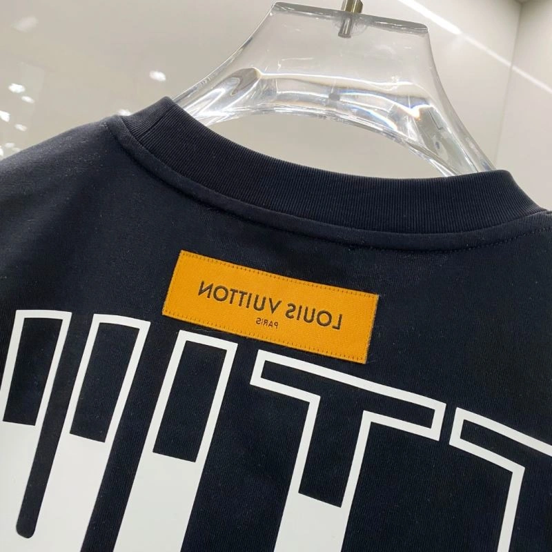 Sustainable Louis Vuitton T-Shirts 134584