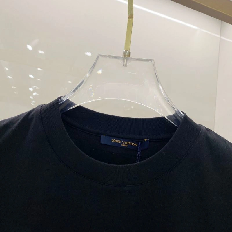 Sustainable Louis Vuitton T-Shirts 134584