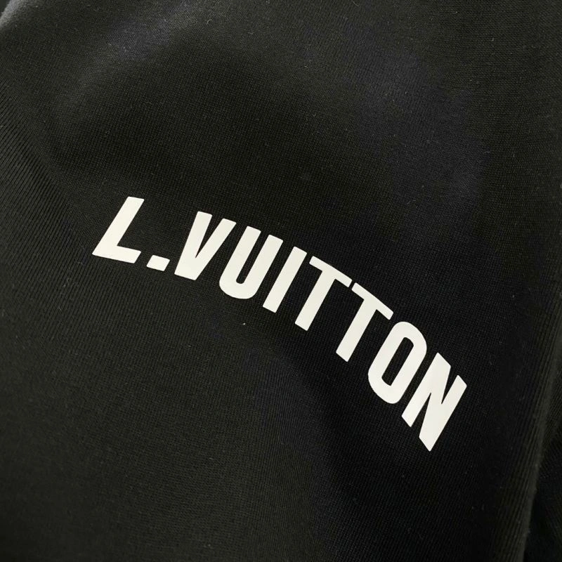 Sustainable Louis Vuitton T-Shirts 134584