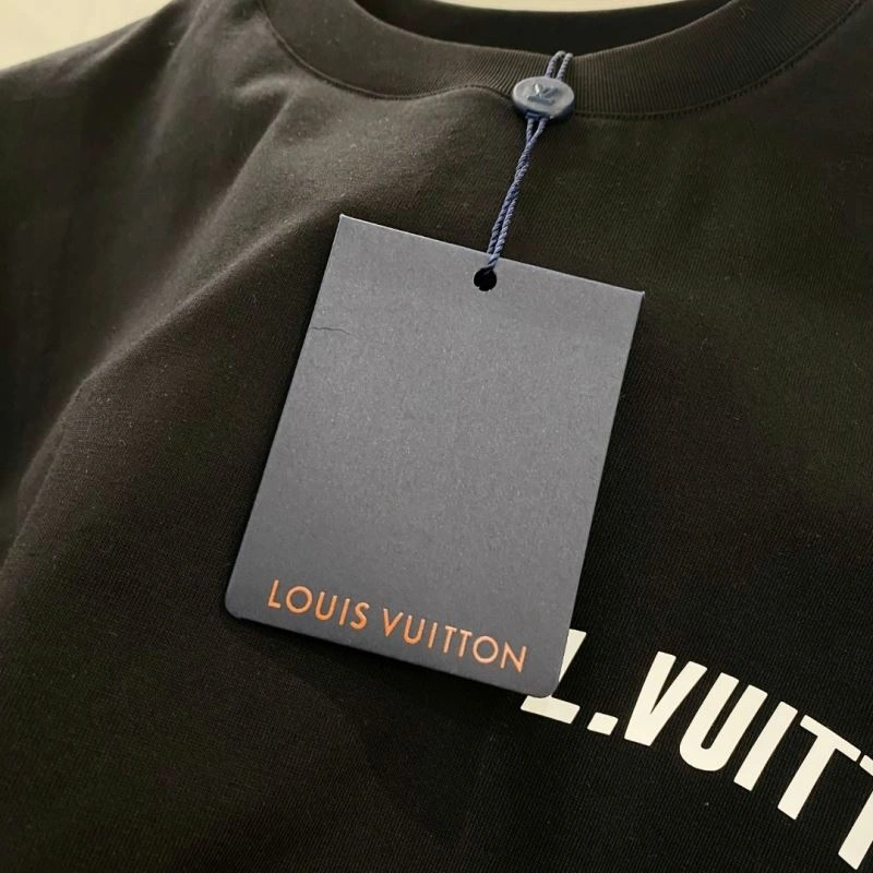 Sustainable Louis Vuitton T-Shirts 134584