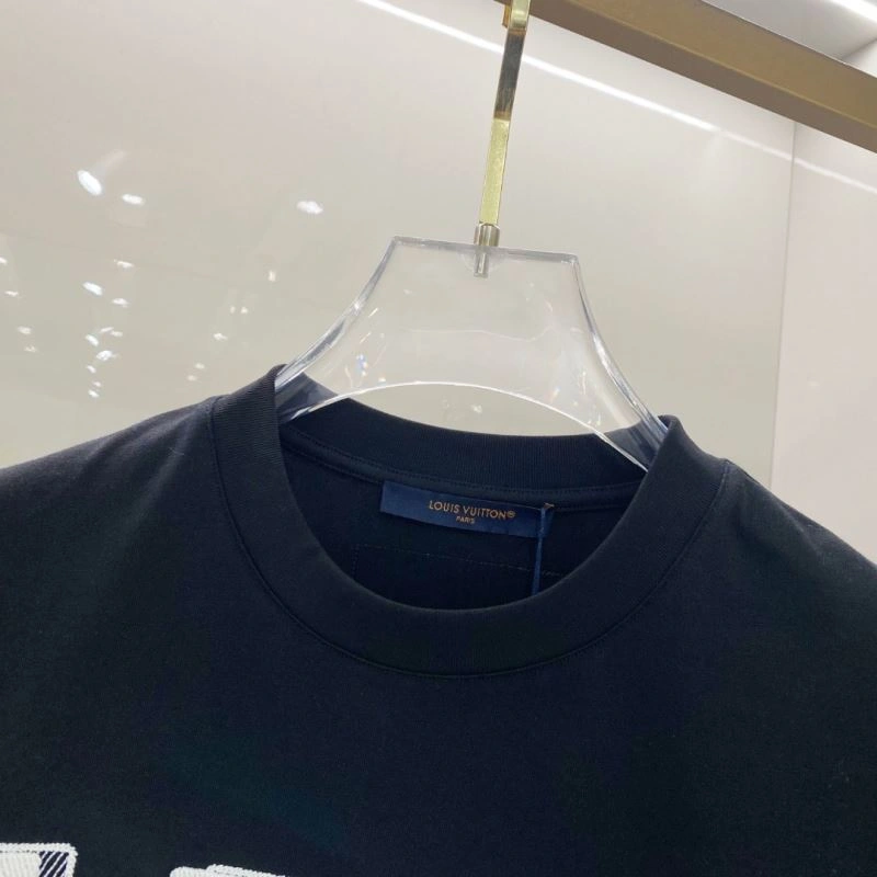 Louis Vuitton T-Shirts Thermal 134566