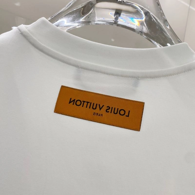 Resilient Louis Vuitton T-Shirts 134555