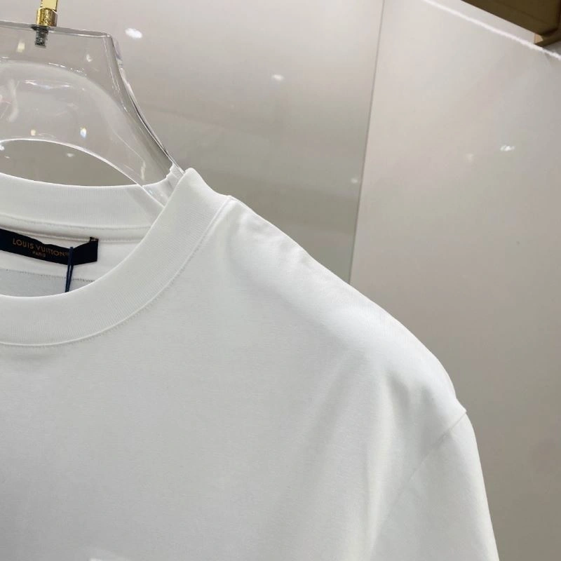 Resilient Louis Vuitton T-Shirts 134555
