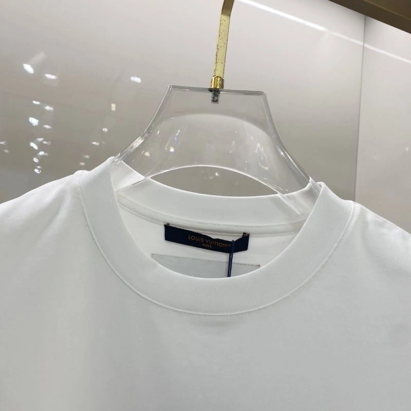 Resilient Louis Vuitton T-Shirts 134555