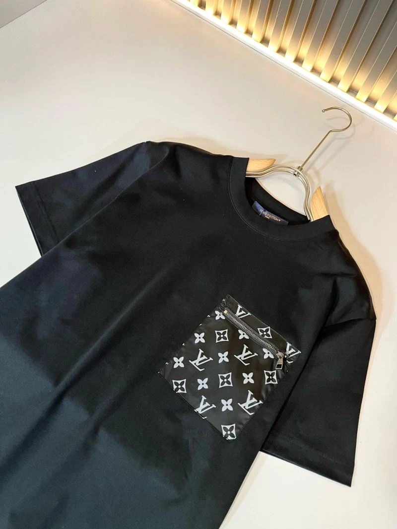 Cozy Louis Vuitton T-Shirts 134552