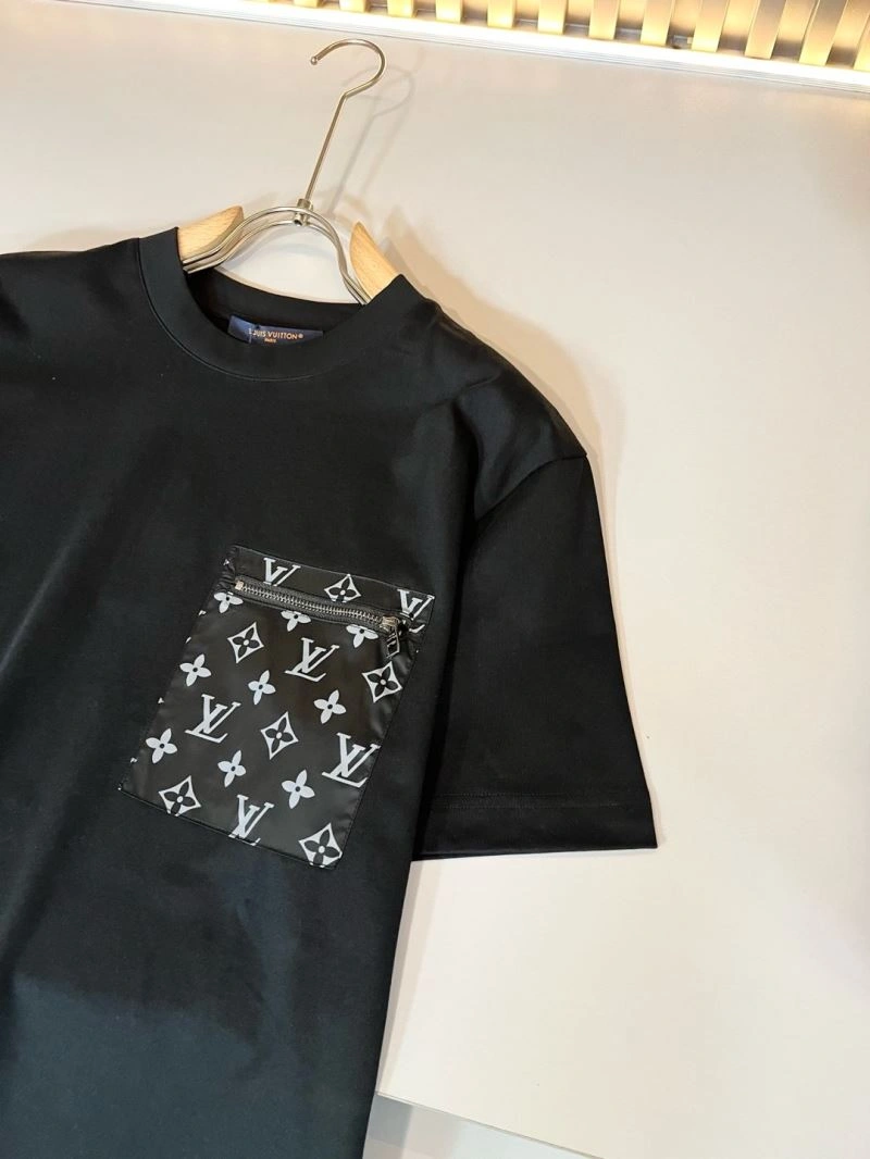 Cozy Louis Vuitton T-Shirts 134552