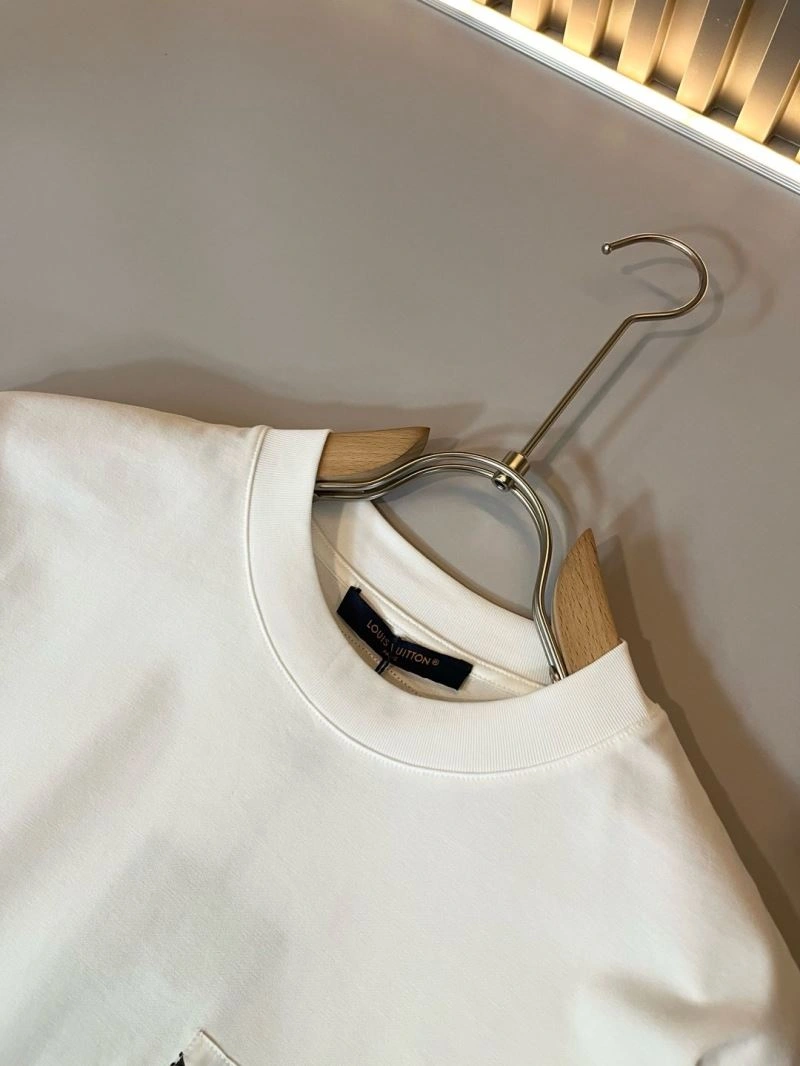 Louis Vuitton T-Shirts Functional 134554