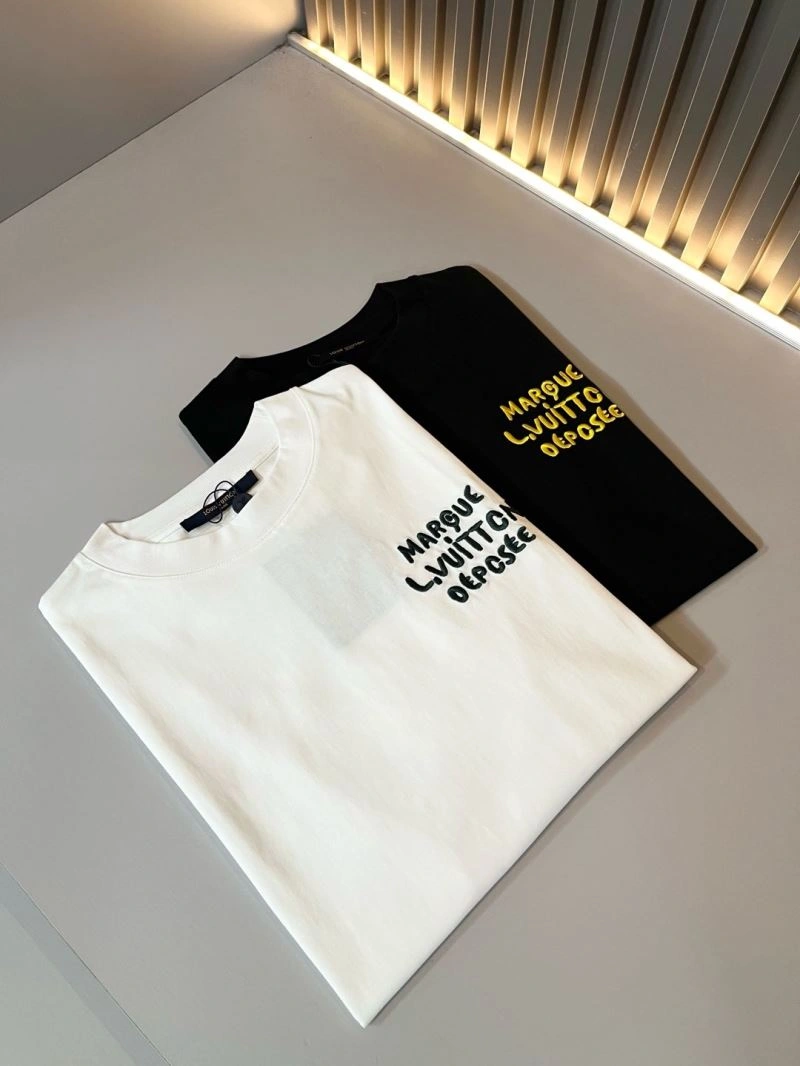 Louis Vuitton T-Shirts Breathable 134550