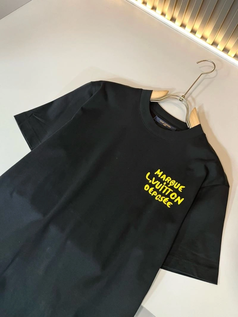 Louis Vuitton T-Shirts Breathable 134550