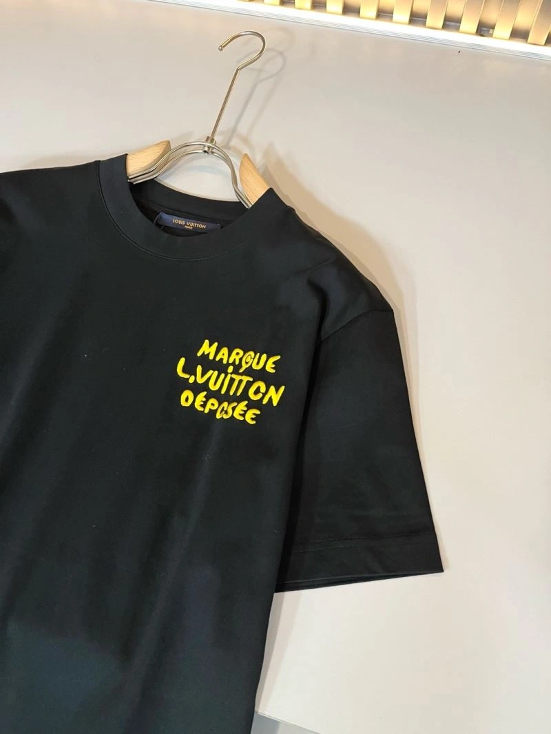 Louis Vuitton T-Shirts Breathable 134550