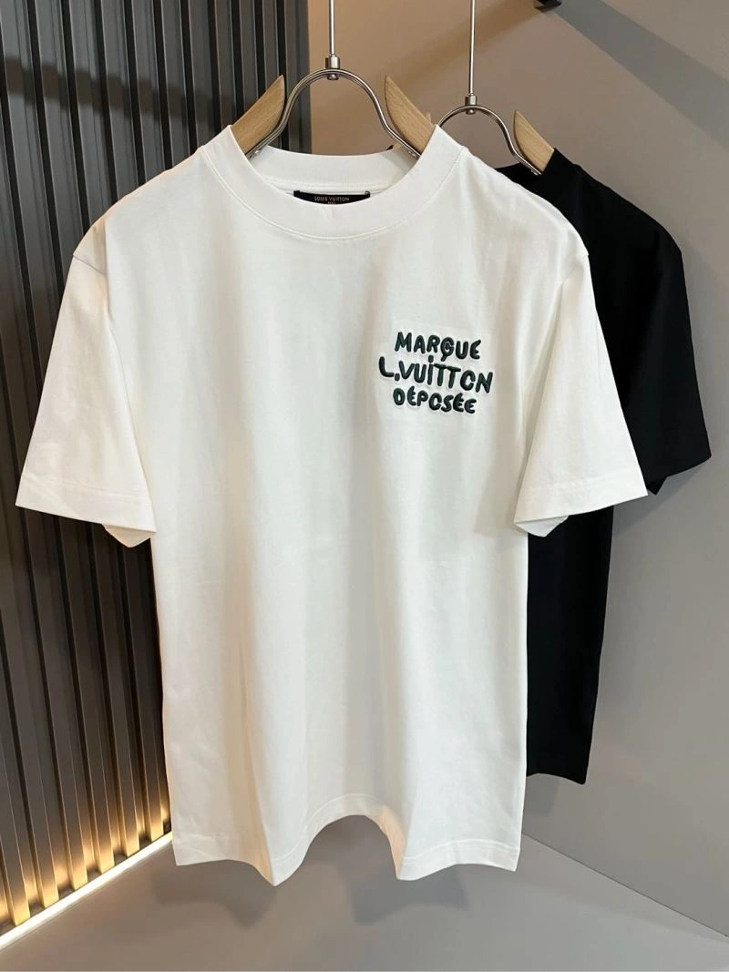 Fashionable Louis Vuitton T-Shirts 134549