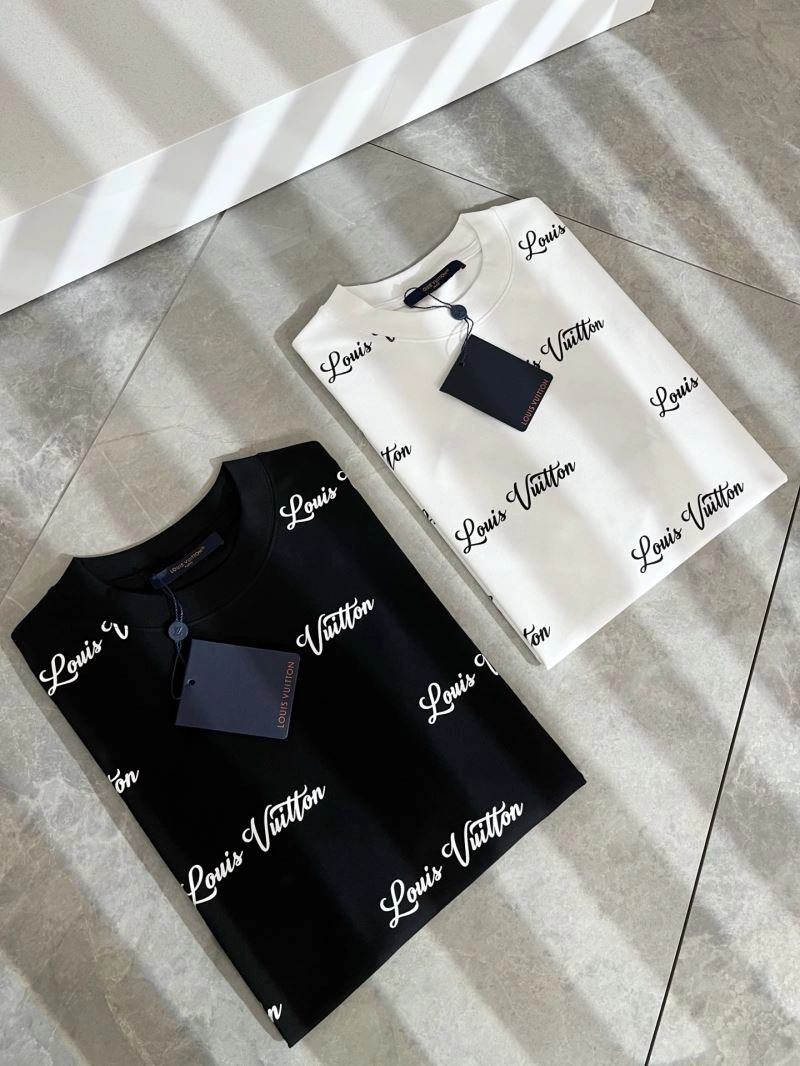 Vibrant Louis Vuitton T-Shirts 134546
