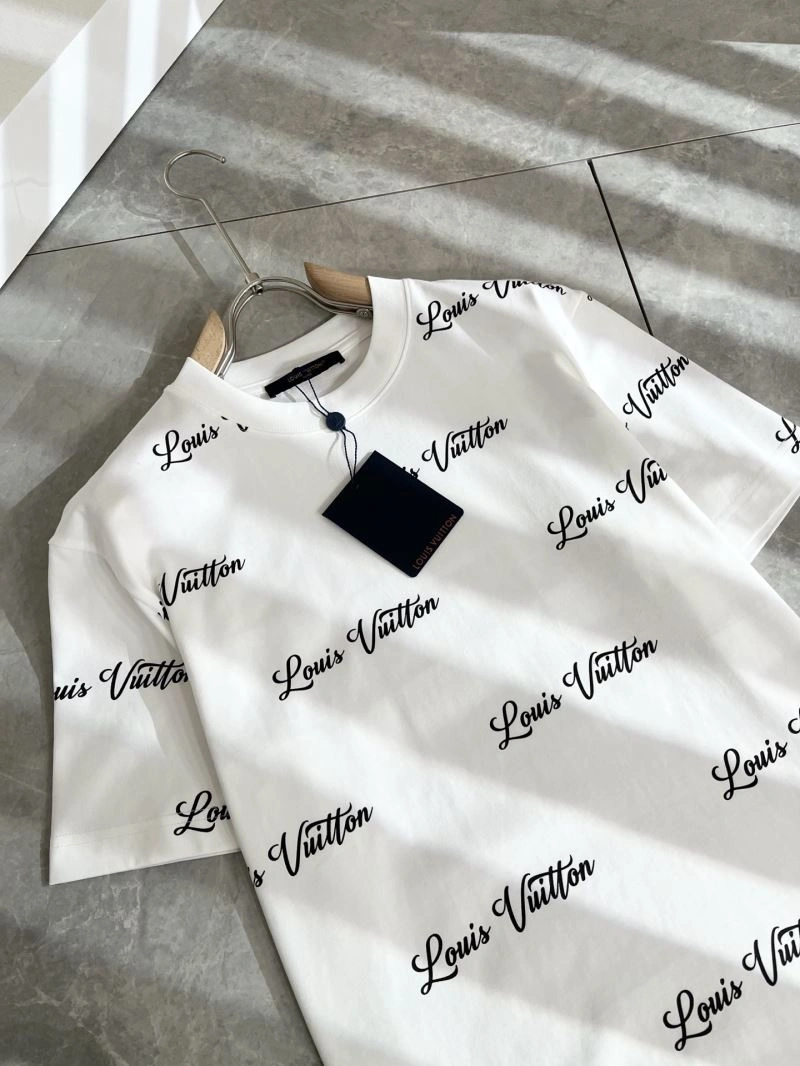 Vibrant Louis Vuitton T-Shirts 134546