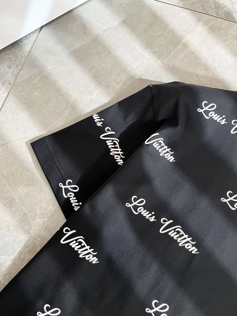 Chic Louis Vuitton T-Shirts 134545