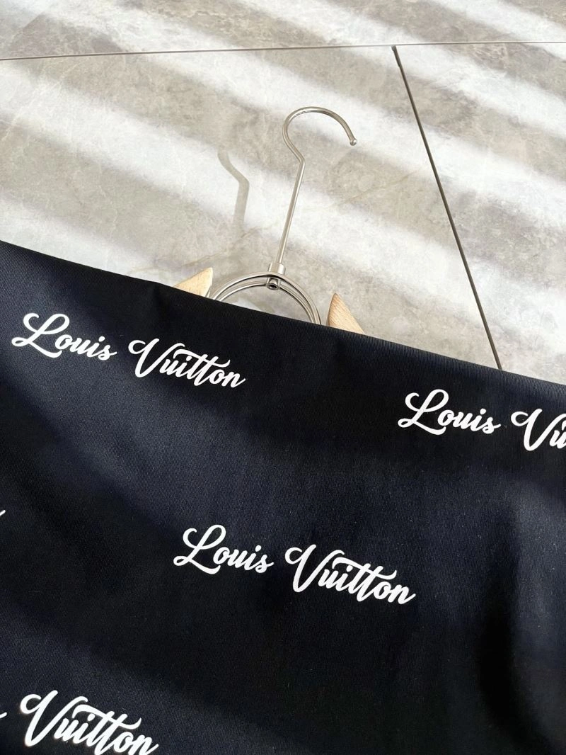 Chic Louis Vuitton T-Shirts 134545