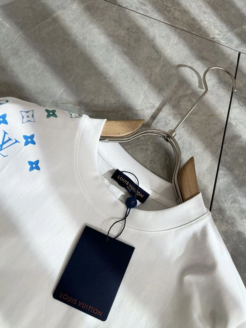 Louis Vuitton T-Shirts Youthful 134542