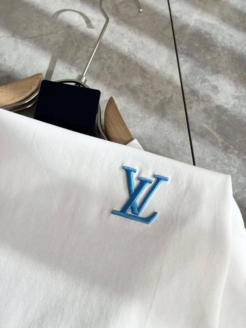 Louis Vuitton T-Shirts Youthful 134542