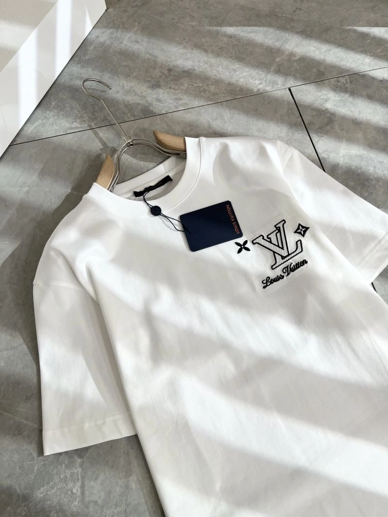 HighQuality Louis Vuitton T-Shirts 134541