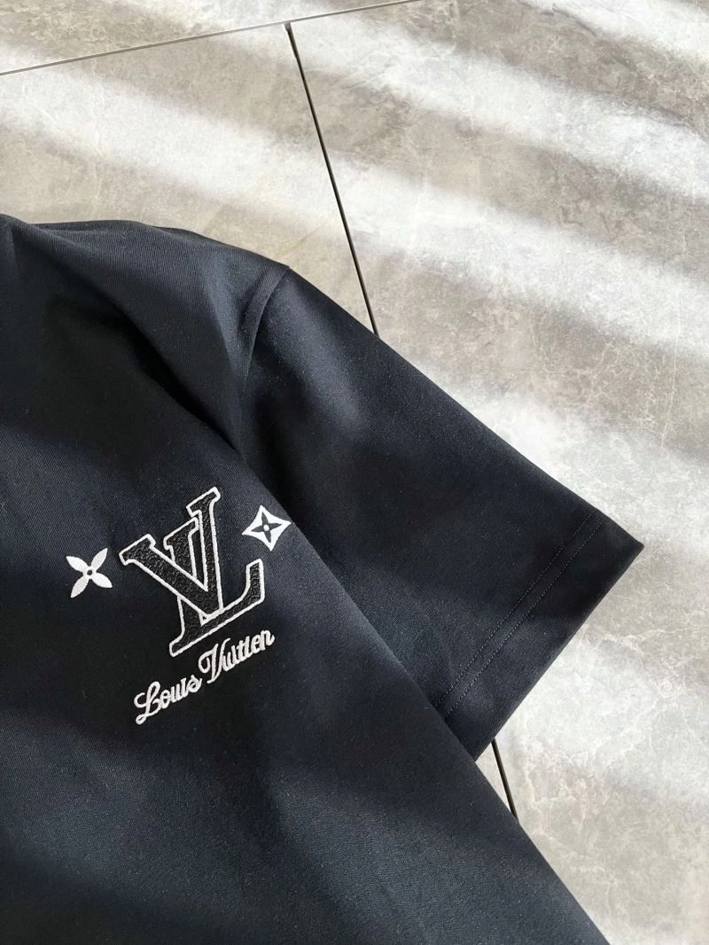 Louis Vuitton T-Shirts Lightweight 134529