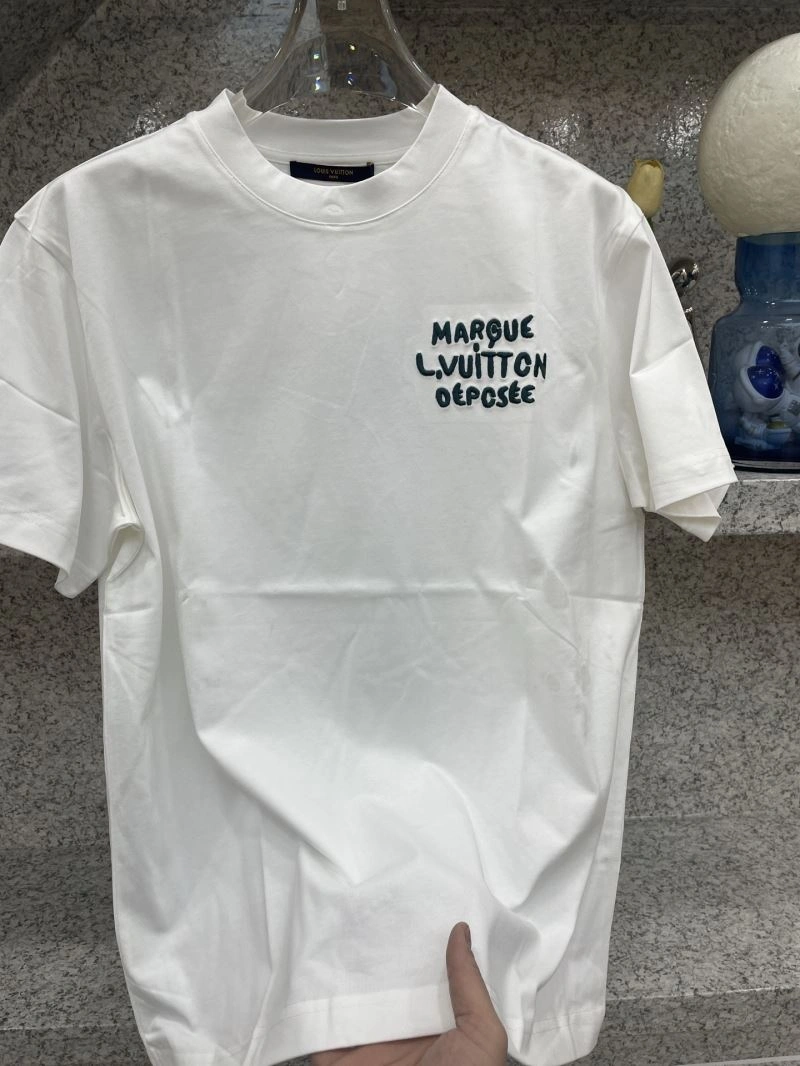 Louis Vuitton T-Shirts Unisex 134531