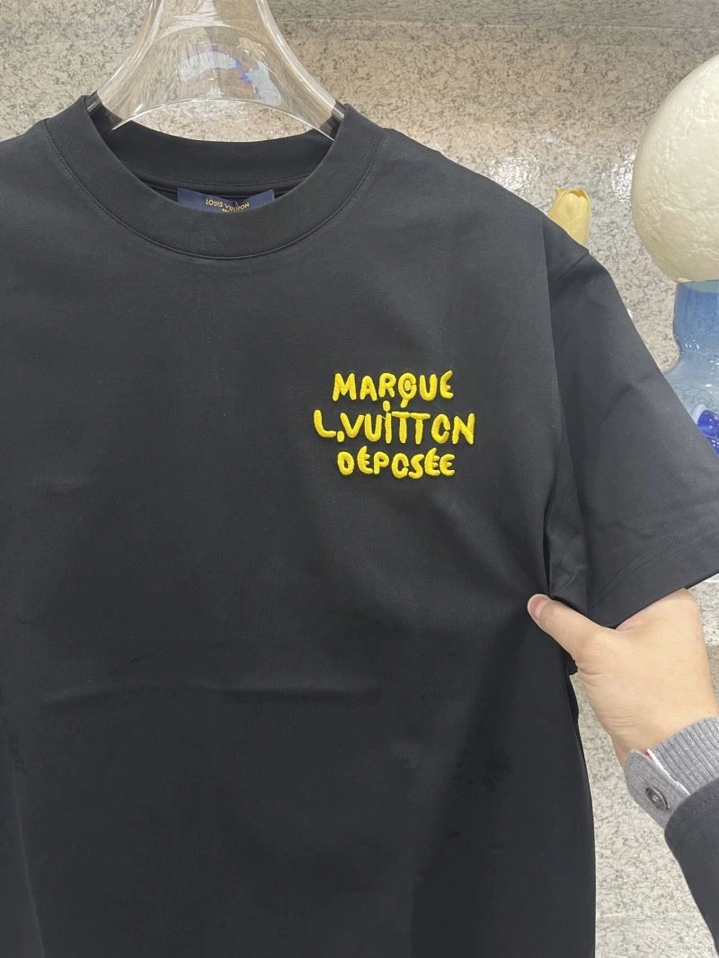 Louis Vuitton T-Shirts Unisex 134531