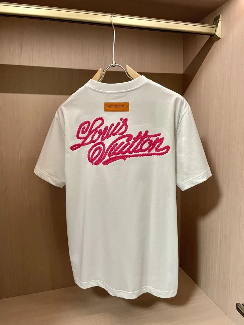 Louis Vuitton T-Shirts WeatherProof 134538