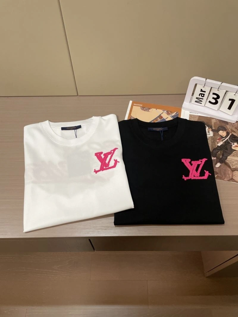 Louis Vuitton T-Shirts WeatherProof 134538