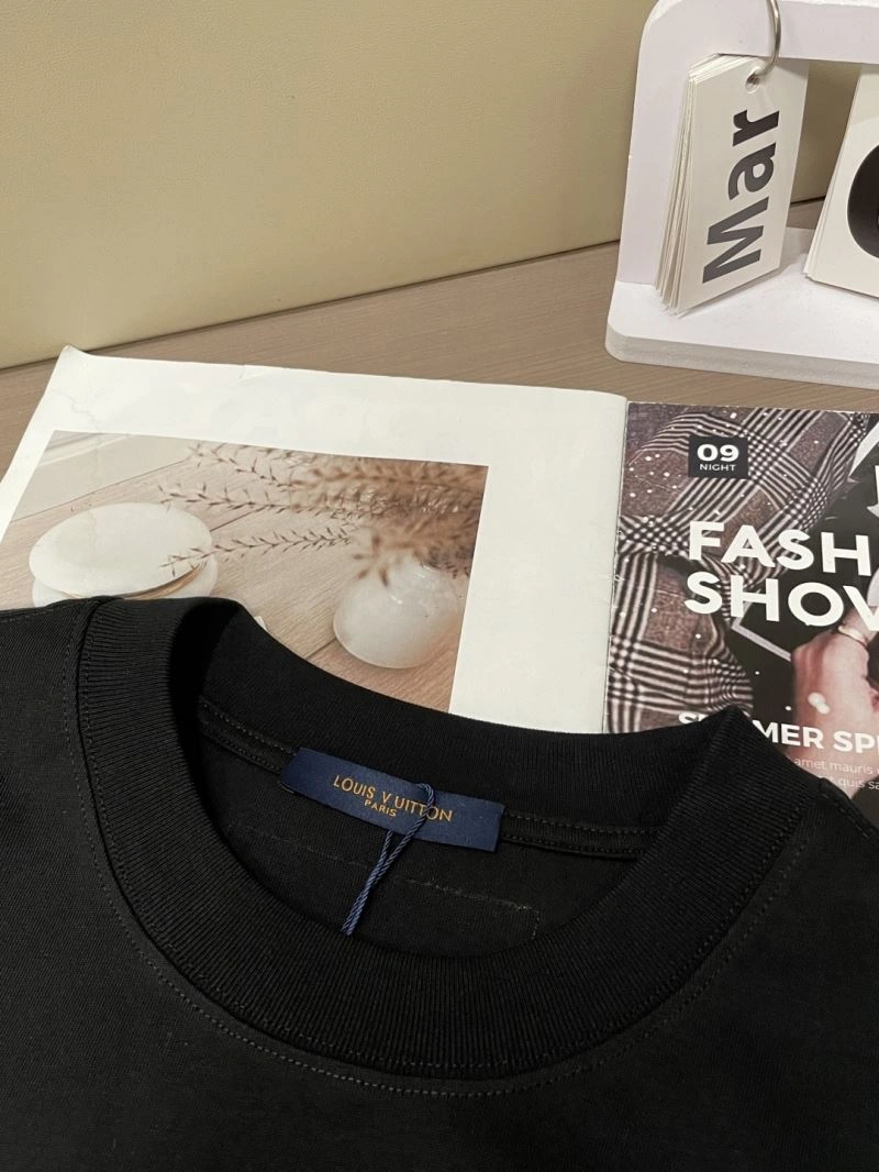 Louis Vuitton T-Shirts Breathable 134525