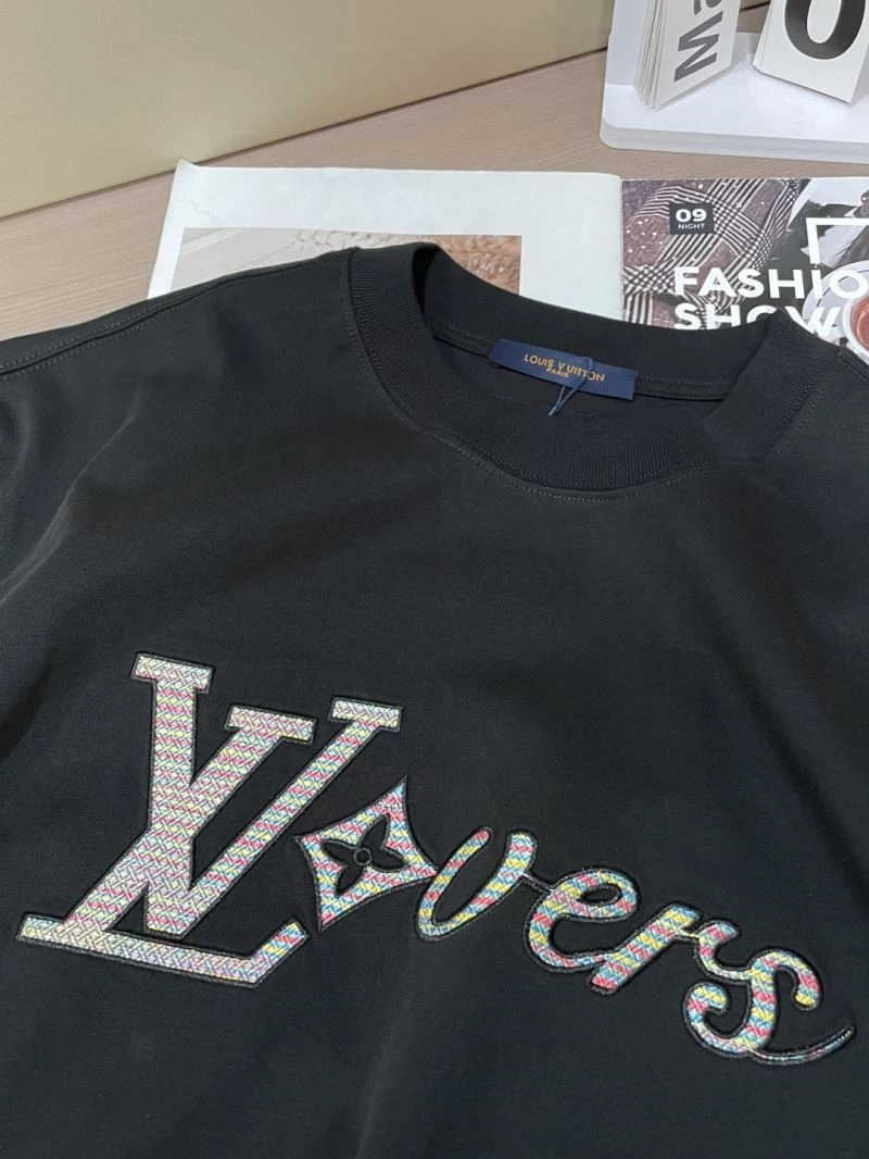 Louis Vuitton T-Shirts Breathable 134525