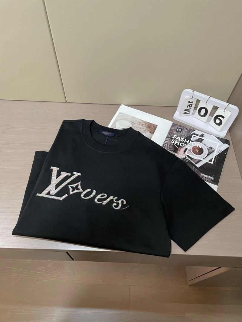 Louis Vuitton T-Shirts Breathable 134525