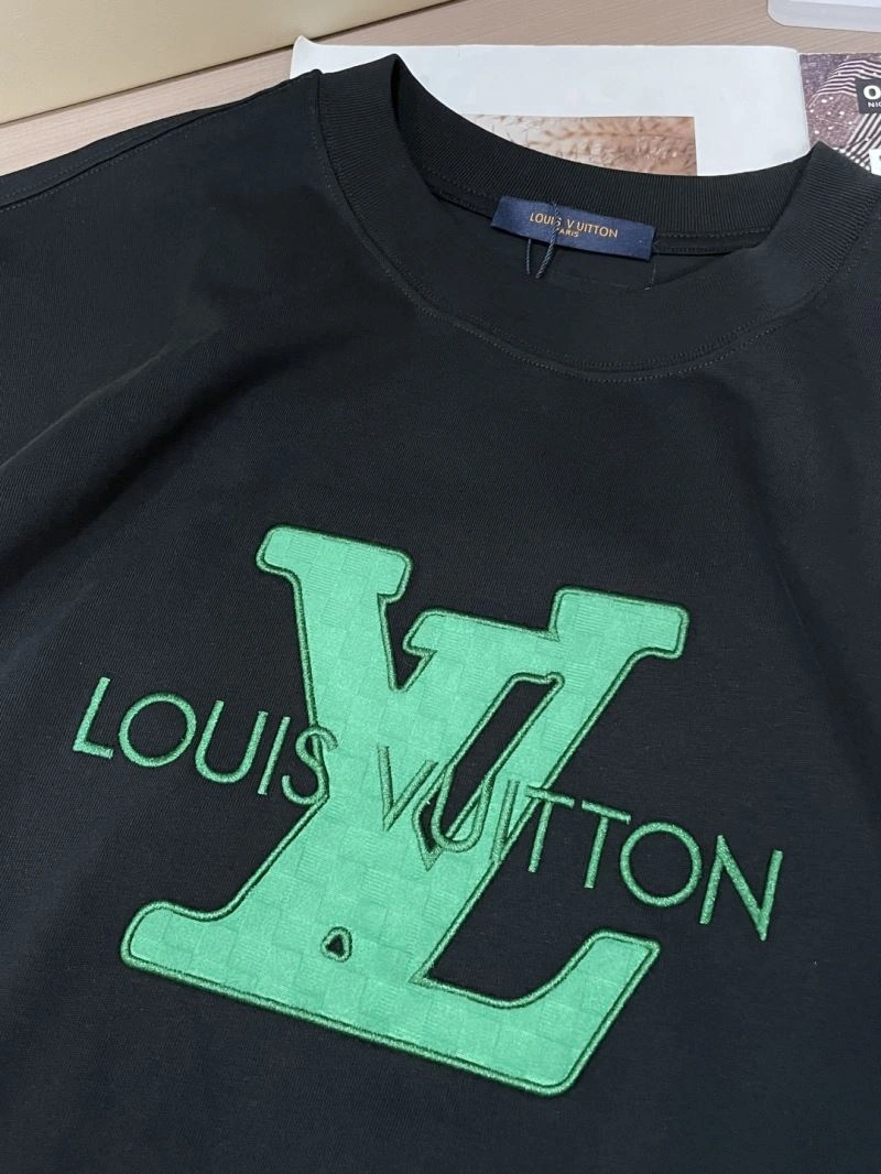 Louis Vuitton T-Shirts Cozy 134528
