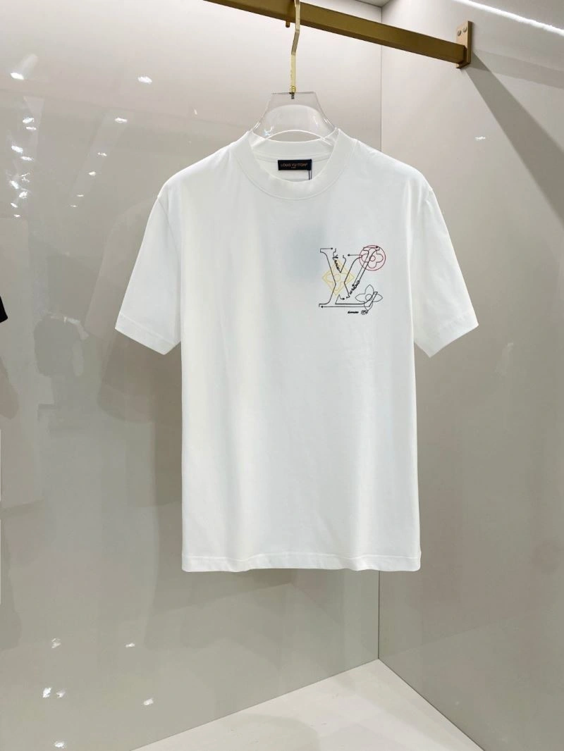 Minimalist Louis Vuitton T-Shirts 134522
