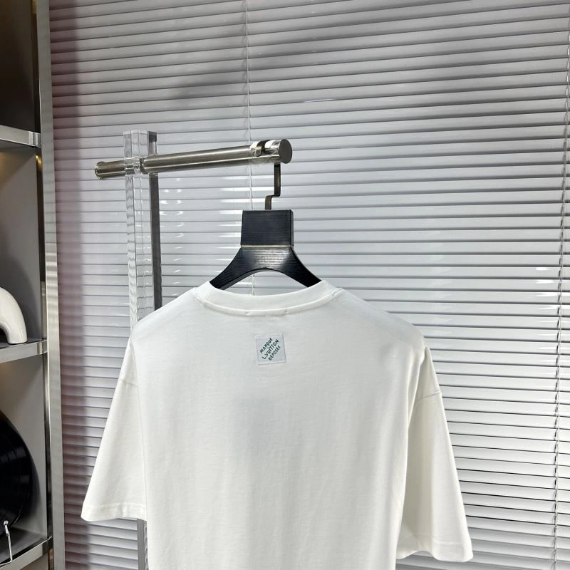 Contemporary Louis Vuitton T-Shirts 134535