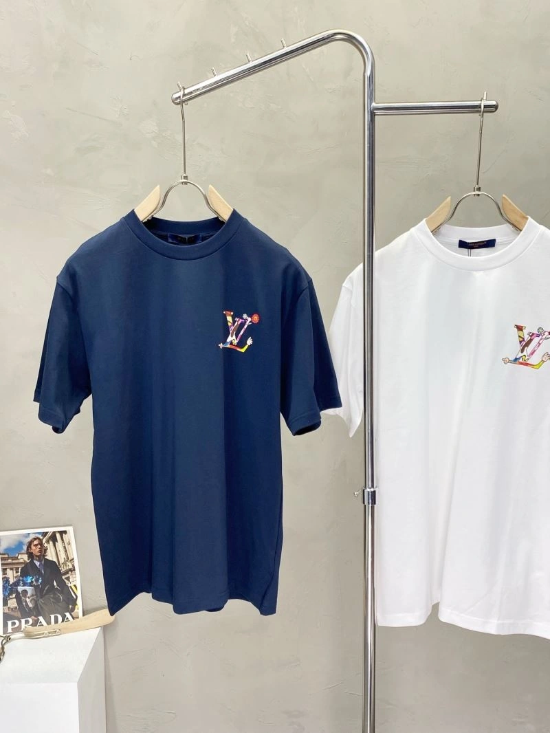 RelaxedFit Louis Vuitton T-Shirts 134539